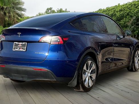 Used 2021 Tesla Model Y Long Range image 6