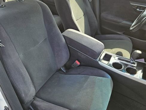 Used 2013 Nissan Altima 2.5 SV image 17