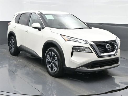Used 2023 Nissan Rogue SV image 8