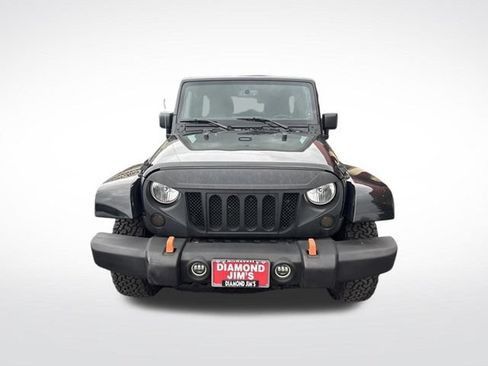 Used 2015 Jeep Wrangler Unlimited Rubicon w/ Connectivity Group AWD/4WD image 2