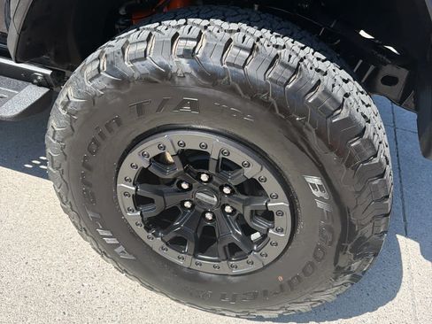 Used 2024 Ford Bronco Raptor w/ Interior Carbon Fiber Pack 6 AWD/4WD image 9