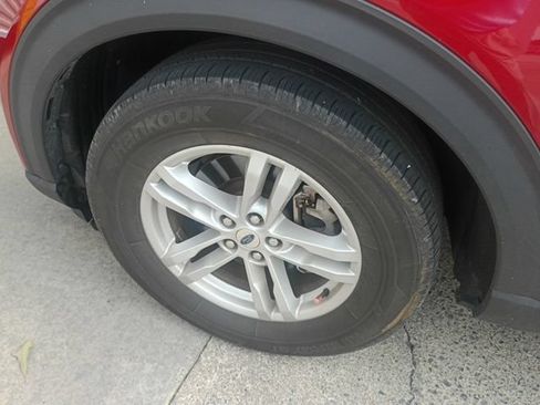 Used 2023 Ford Explorer XLT RWD image 14