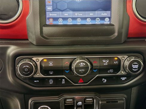 Used 2021 Jeep Gladiator Rubicon w/ Safety Group image 16