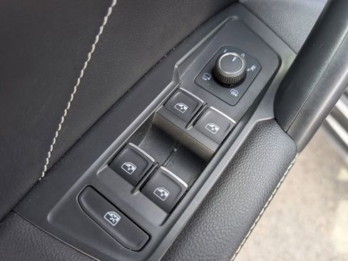 Used 2023 Volkswagen Tiguan SEL R-Line AWD/4WD image 16