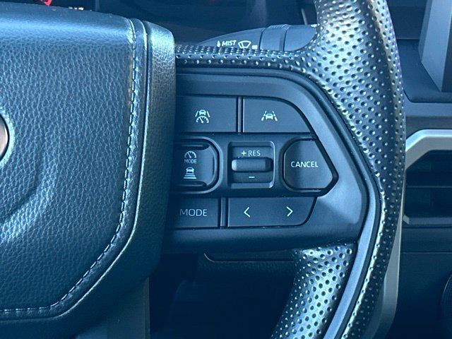 Used 2025 Toyota Tacoma SR5 AWD/4WD image 45