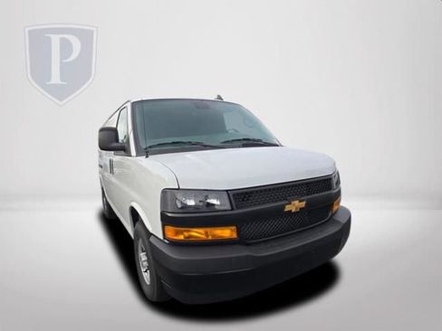 New 2025 Chevrolet Express 2500 w/ Driver Convenience Package image 13