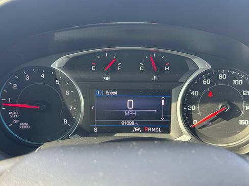 Used 2020 Chevrolet Equinox LT FWD image 24
