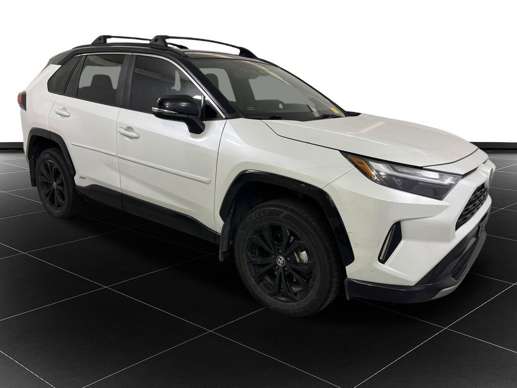 Used 2025 Toyota RAV4 XSE AWD/4WD image 7