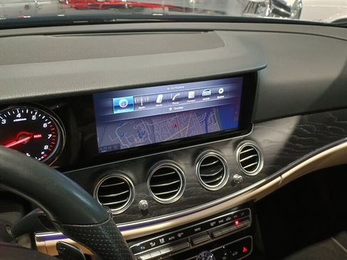 Used 2017 Mercedes-Benz E 300 4MATIC image 24