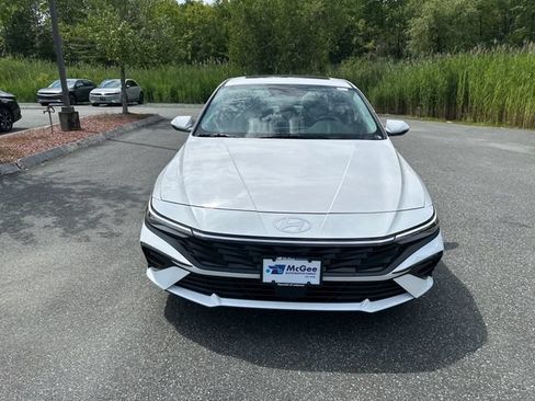 New 2026 Hyundai Elantra Limited FWD image 8
