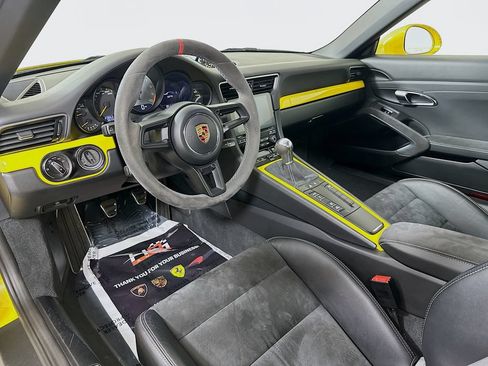 Used 2018 Porsche 911 GT3 w/ Sport Chrono Package RWD image 10