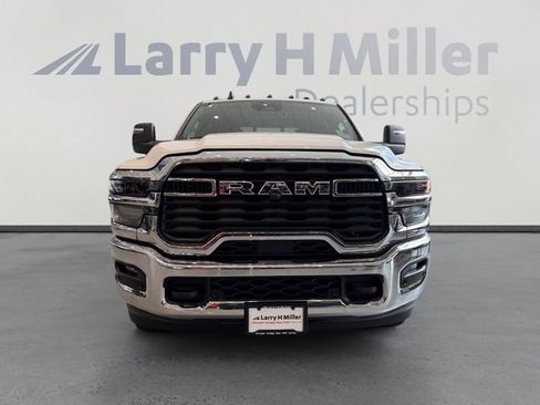 New 2026 RAM 3500 Tradesman AWD/4WD image 8