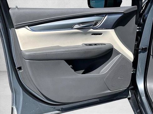 Certified 2023 Cadillac XT5 Premium Luxury FWD image 18