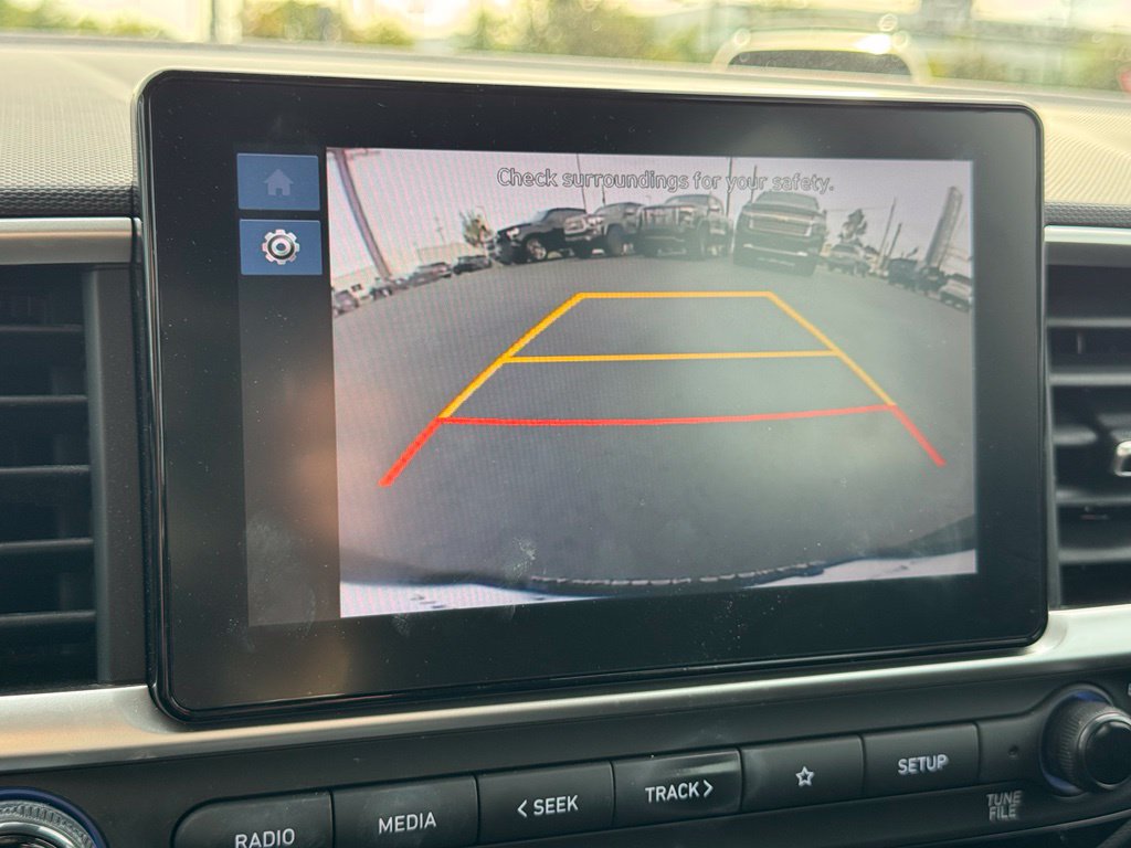 Used 2024 Hyundai Venue SEL FWD image 31