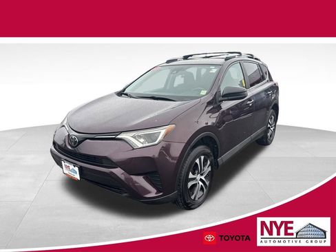 Used 2017 Toyota RAV4 LE image 1
