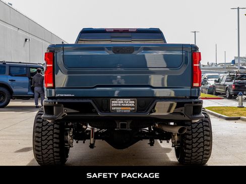 Used 2025 Chevrolet Silverado 2500 LT w/ Trail Boss Package image 7