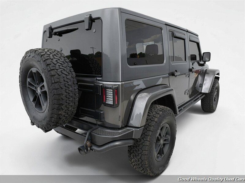 Used 2017 Jeep Wrangler Unlimited Sahara AWD/4WD image 5