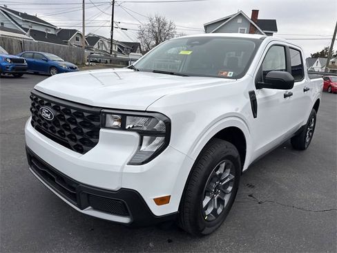 New 2025 Ford Maverick XLT image 10