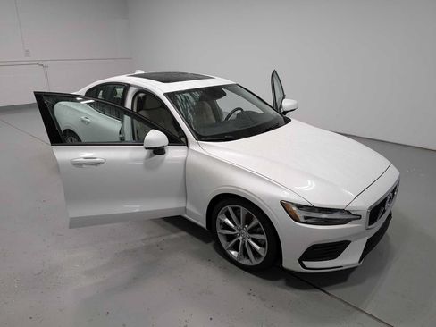Used 2020 Volvo S60 T6 Momentum w/ Protection Package Premier AWD/4WD image 16