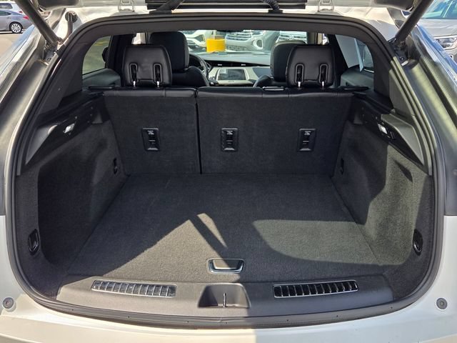 Used 2023 Cadillac XT4 Sport FWD image 12
