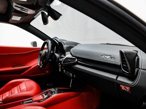 Used 2015 Ferrari 458 Italia Coupe image 51