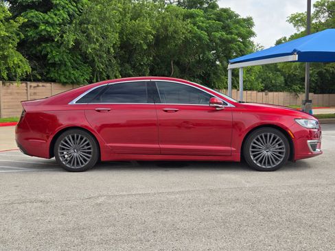 Used 2018 Lincoln MKZ Reserve FWD image 2