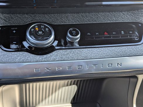 New 2025 Ford Expedition Tremor image 25