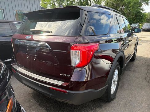 Used 2023 Ford Explorer XLT AWD/4WD image 6