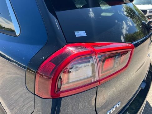 Used 2019 Kia Niro LX FWD image 11