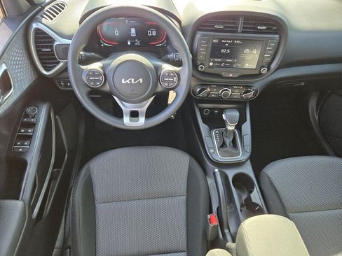 Certified 2024 Kia Soul LX FWD image 13