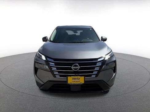 Used 2025 Nissan Rogue SV FWD image 4