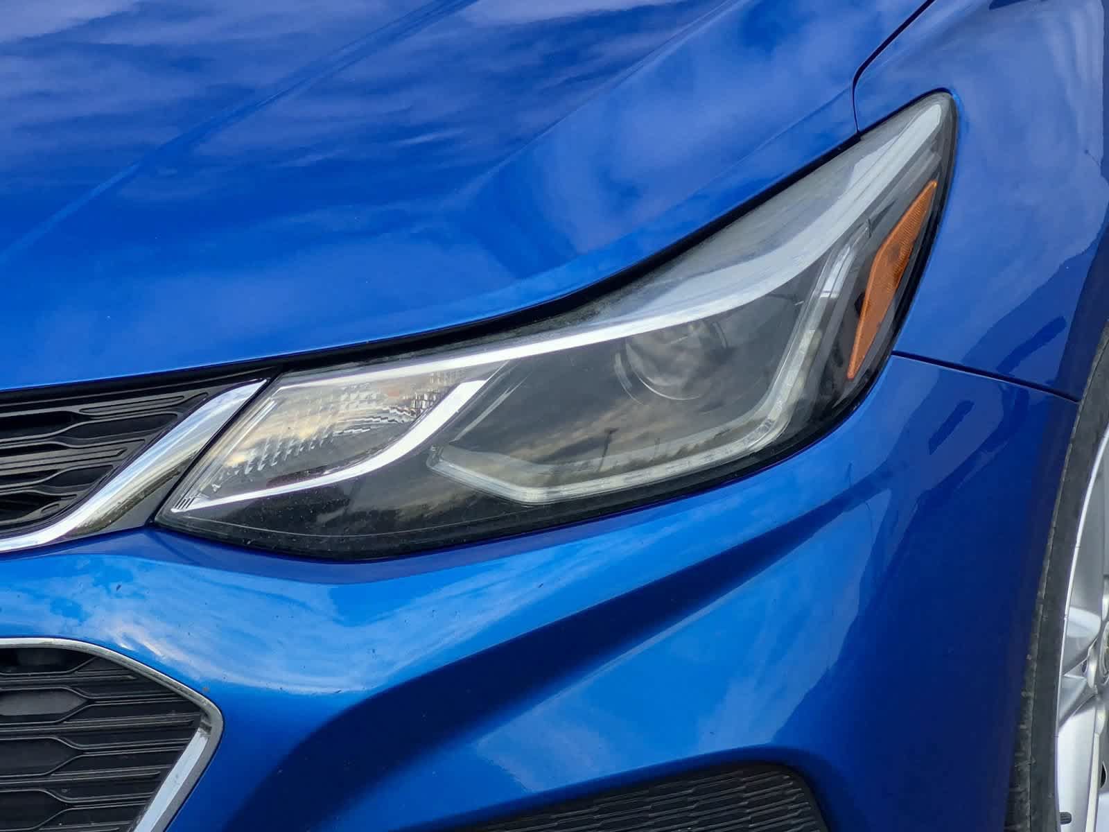 Used 2017 Chevrolet Cruze LT w/ Convenience Package FWD image 11
