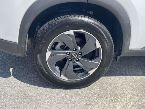 Used 2025 Nissan Rogue SV FWD image 7
