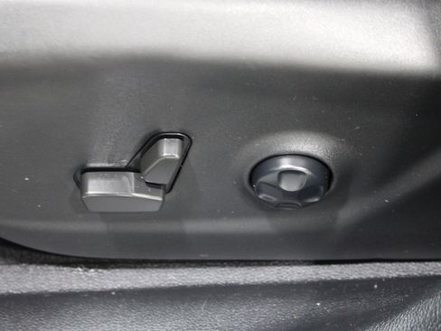 Used 2021 Jeep Cherokee Latitude Lux w/ Sun & Sound Group FWD image 5