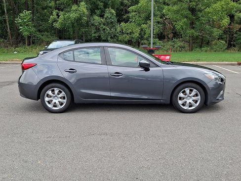 Used 2015 MAZDA MAZDA3 i Sport FWD image 9