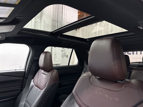 Used 2024 Ford Explorer Platinum w/ Technology Package image 36