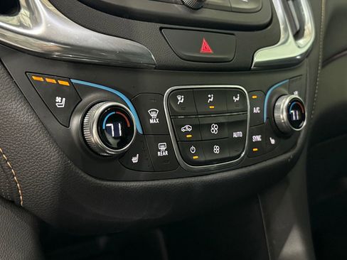 Used 2020 Chevrolet Equinox Premier image 29