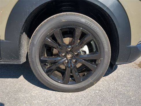 Used 2025 MAZDA CX-30 Carbon image 11