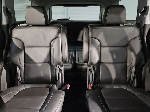 Used 2021 GMC Acadia SLT w/ Elevation Edition image 13