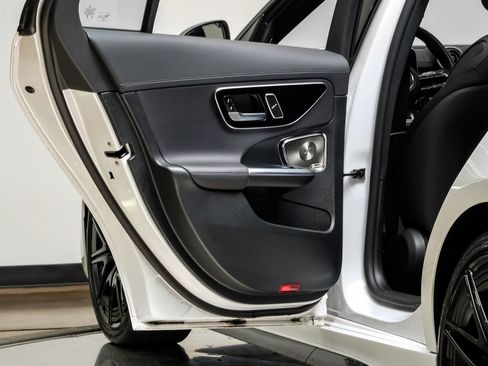 Used 2023 Mercedes-Benz C 43 AMG 4MATIC Sedan image 46