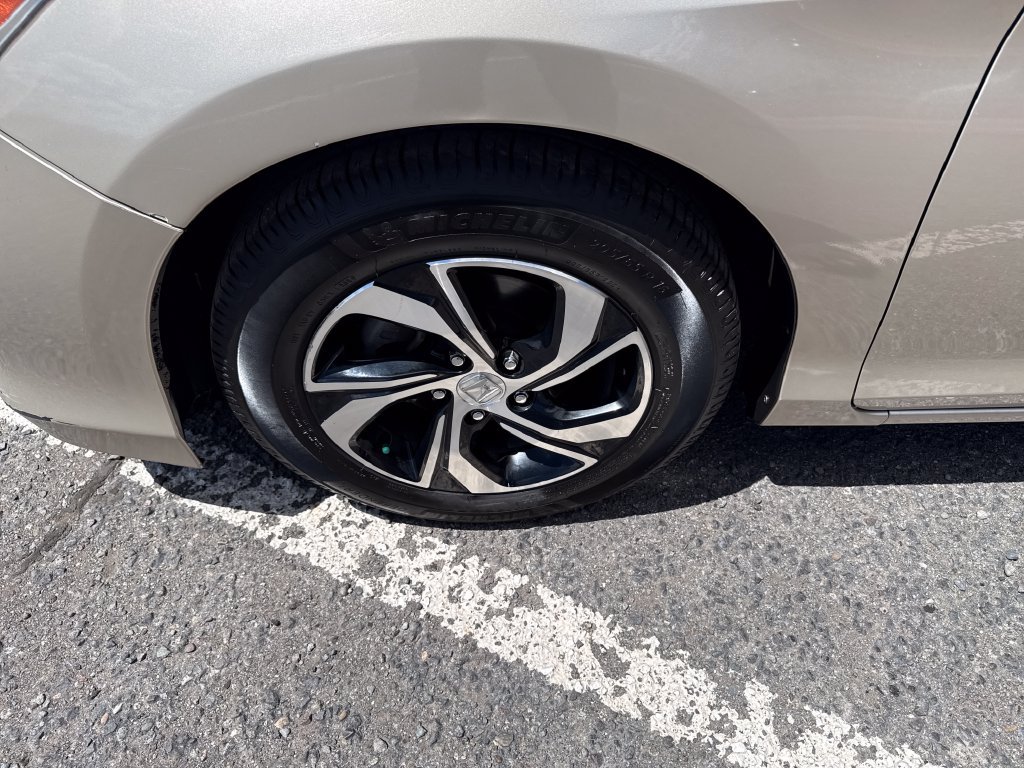 Used 2016 Honda Accord LX image 36