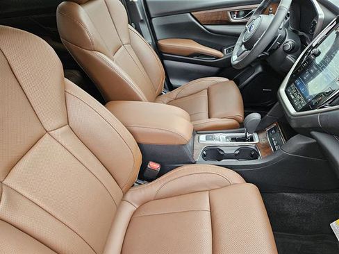 Certified 2025 Subaru Ascent Touring image 11