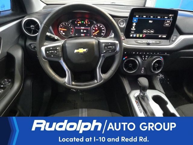 Used 2025 Chevrolet Blazer LT FWD image 17