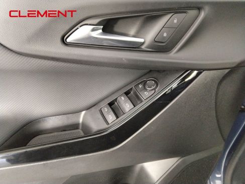 Used 2025 Chevrolet Equinox LT FWD image 18