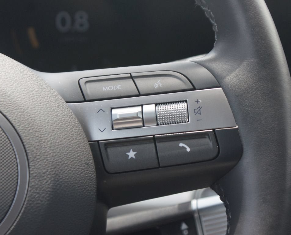 Used 2026 Hyundai Kona Limited FWD image 12
