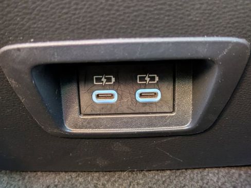 Used 2024 Toyota Corolla Cross XLE image 15