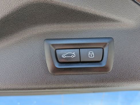 Used 2024 BMW X7 xDrive40i w/ Premium Package AWD/4WD image 30