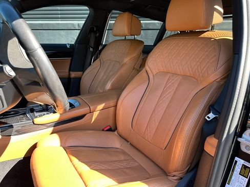Used 2021 BMW 740i xDrive w/ M Sport Package AWD/4WD image 5