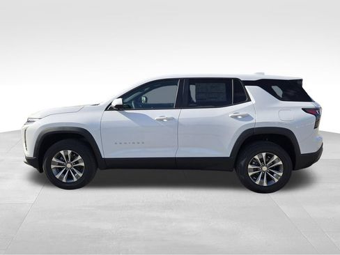 New 2026 Chevrolet Equinox LT w/ Convenience Package II FWD image 4