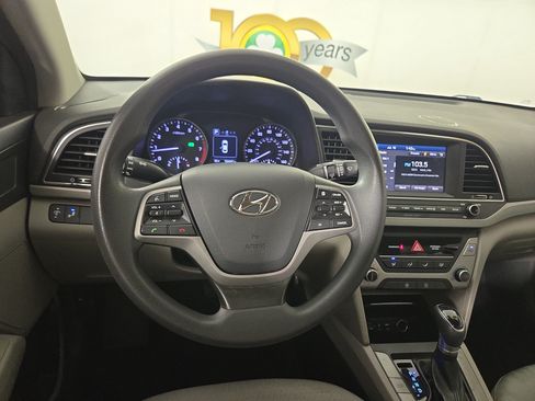 Used 2018 Hyundai Elantra SEL FWD image 14